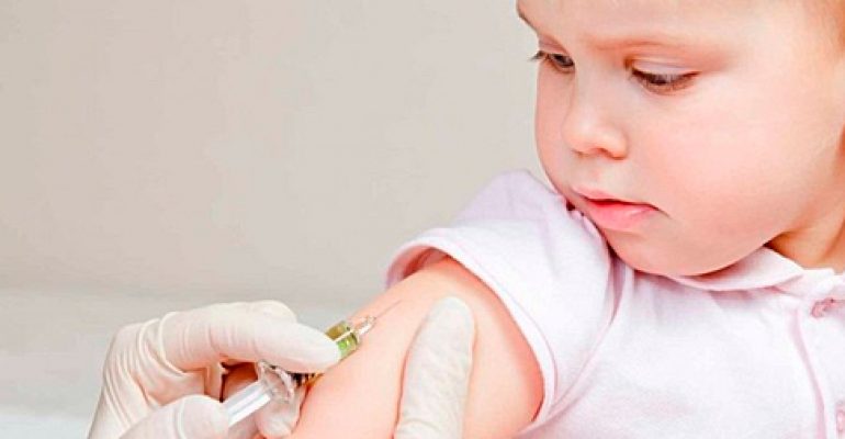 VACCINI: ALLARME CATTIVA INFORMAZIONE SUL WEB