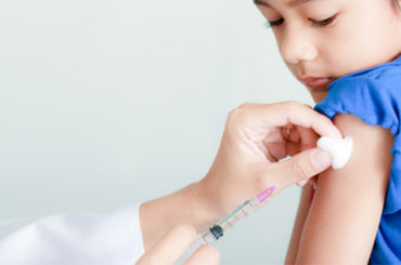 Vaccinazioni: basterà l’autocertificazione