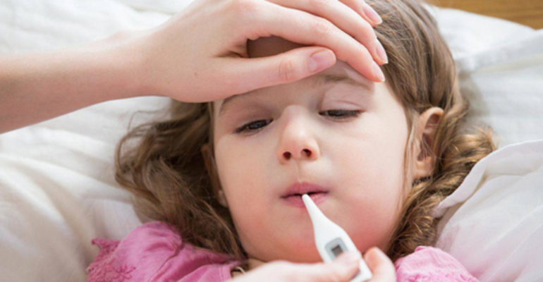 Cosa fare se l’influenza mette ko i bambini