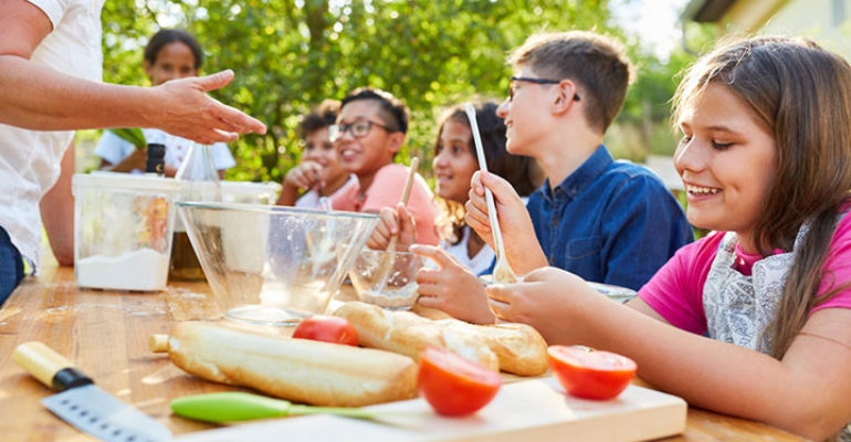 Consigli alle mamme per una sana alimentazione estiva dei piccoli