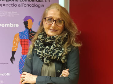 Come cambia l’approccio ai tumori: intervista ad Adele Patrini dell’Associazione C.A.O.S.